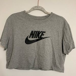 cropped nike t shirt